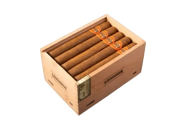 Crowned Heads La Imperiosa Toro